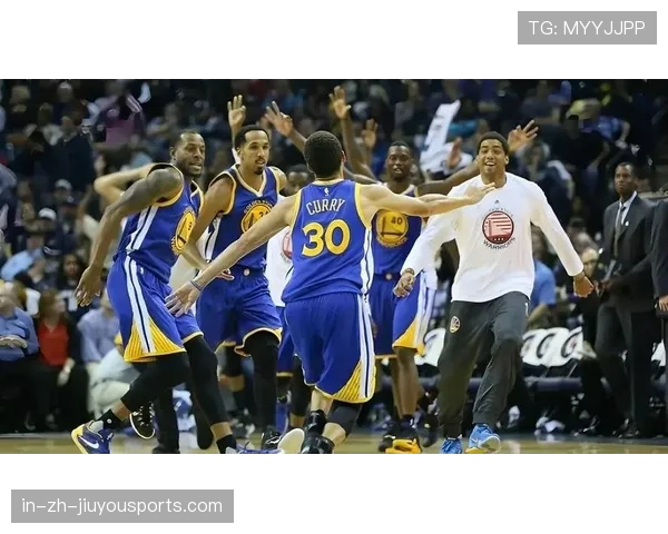 勇士队豪取28连胜，联盟最强劲的势头，勇士队w